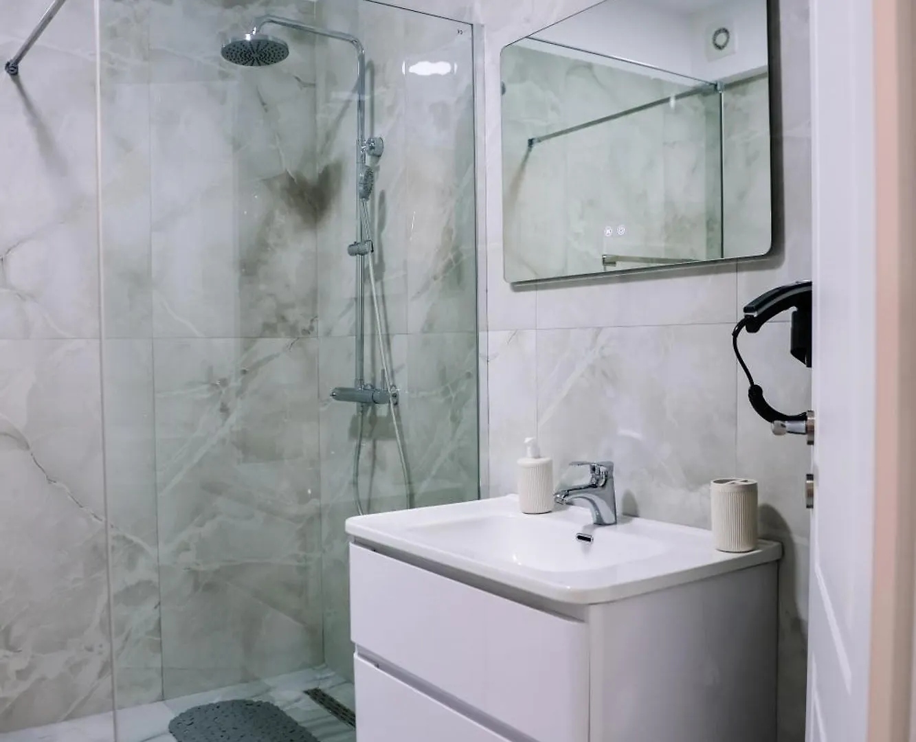 Oasis Apartment コルチャ