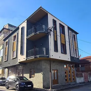 Velar Boutique Κορυτσά